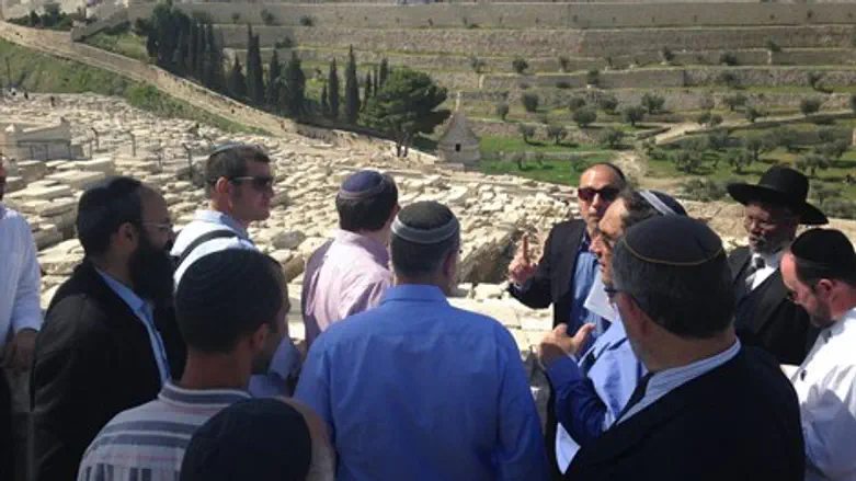 סיור הנהלת המשרד בהר הזיתים
