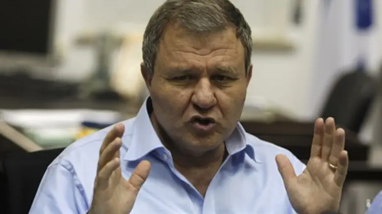 מחכה לכפייה אמריקאית. שטרית