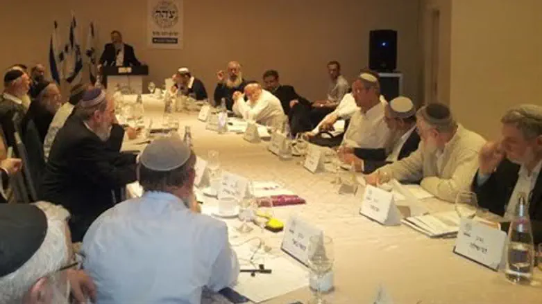 מועצת הרבנים בהחלטה ראשנה