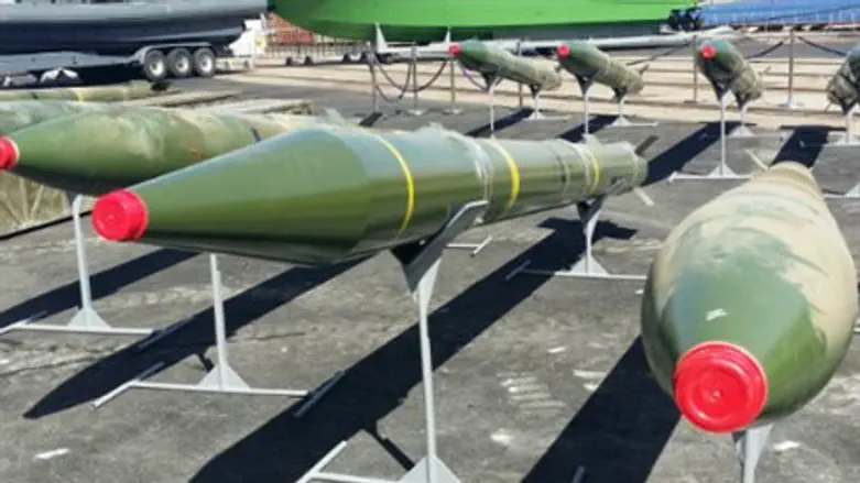 רקטת M302 על קלוס C