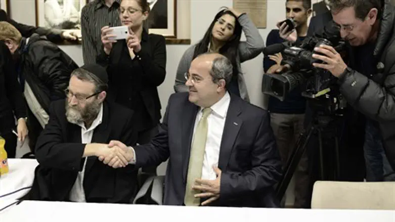 אופוזיציה סוערת וכועסת