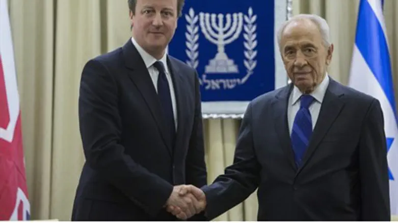 David Cameron with Shimon Peres