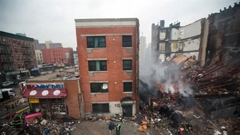 Explosion in New York (illustration)