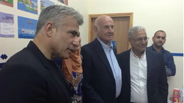 Perry and Lapid visit Sakhnin