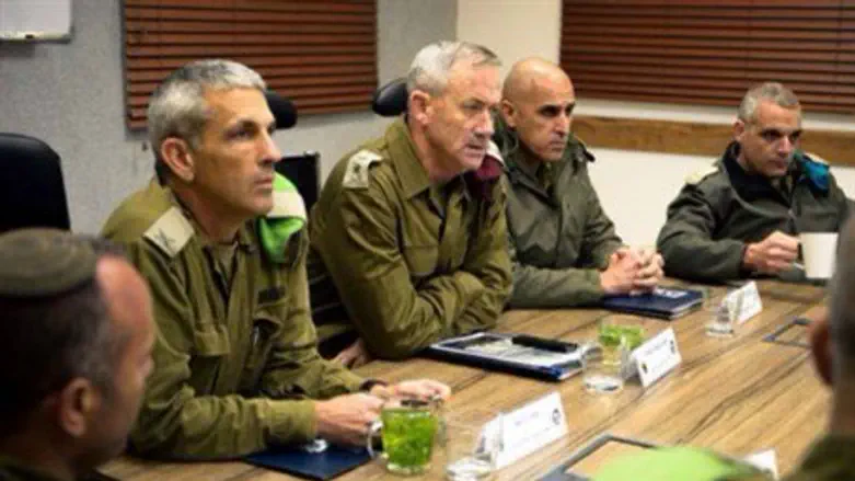 Начальник Генштаба оценивает ситуацию на Юге