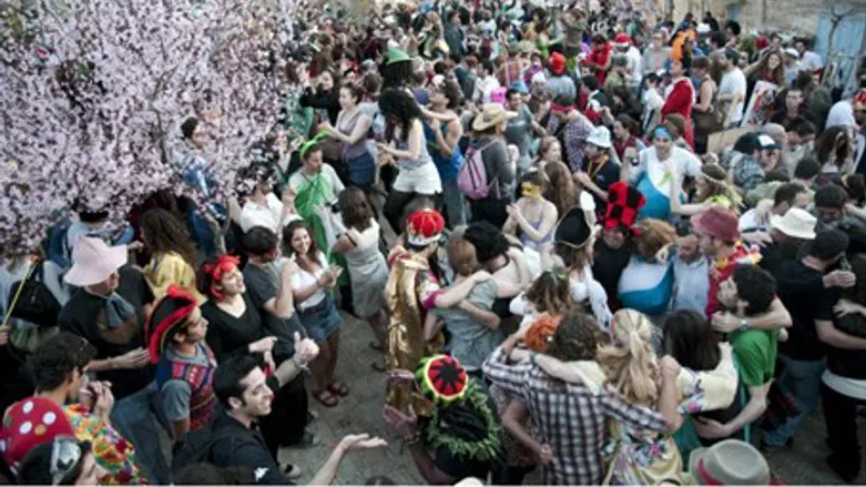 Празднование Пурима. Иллюстрация