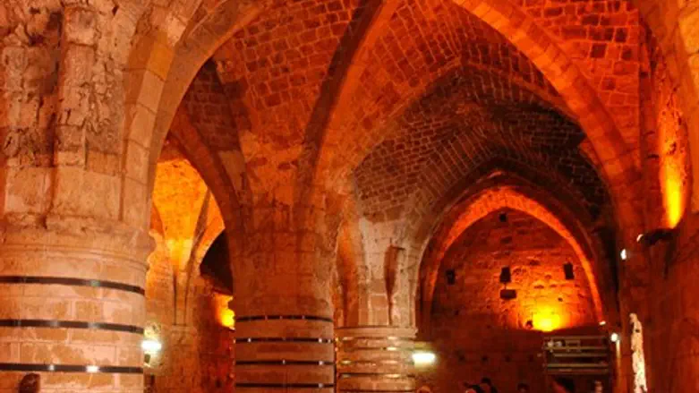 להוציא אותה מיד