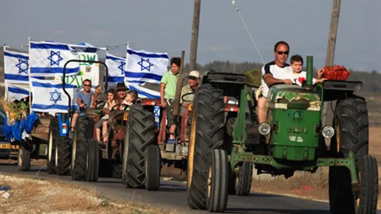 חוגגים, אבל אחרת...