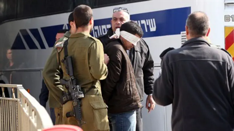 מחבל בכלא