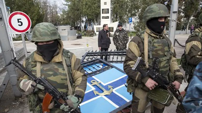 Российские военные в Крыму