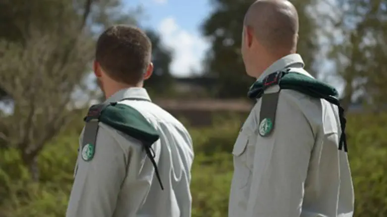 קציני מודיעין