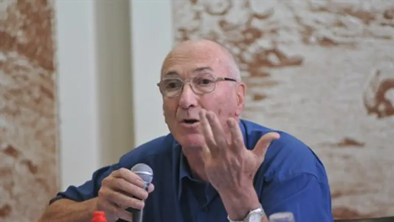 לבנות בים. פרופ' ארנון סופר