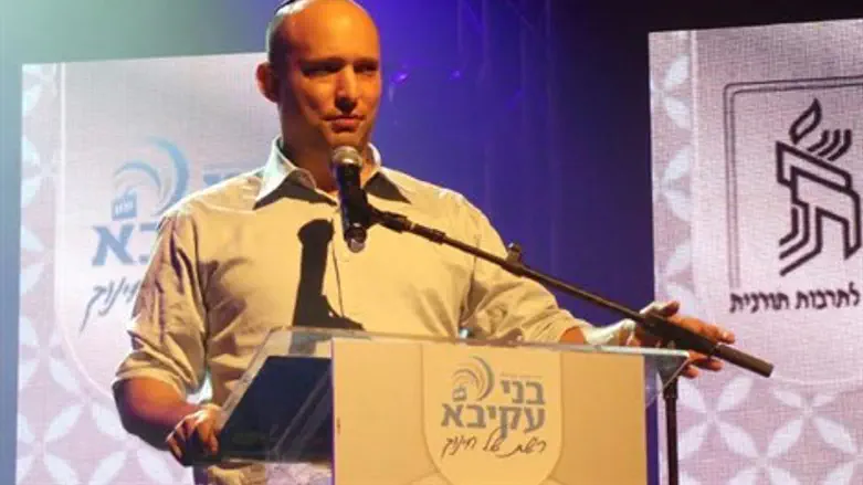 השר נפתלי בנט, הערב