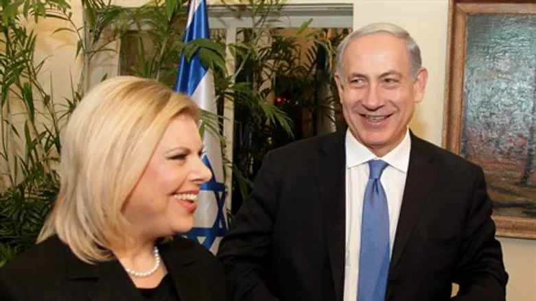 אנושיים וחמים. בני הזוג נתניהו