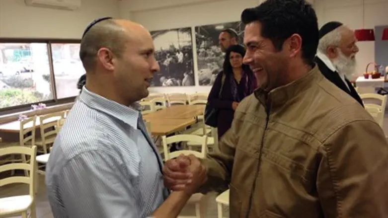 השר בנט עם ראש מועצת מג'דל שמס