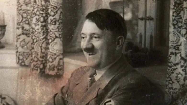 Адольф Гитлер