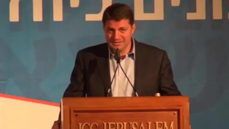 חיים ביבס