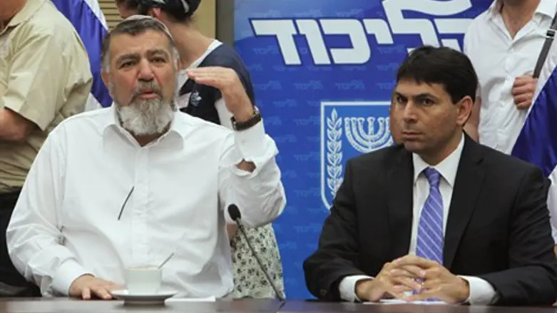 דנון ומסיקה