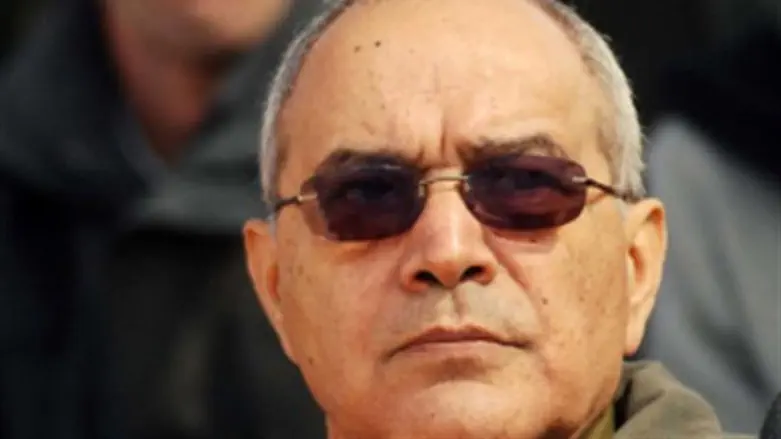 דן חלוץ. ברוך אומר ועושה