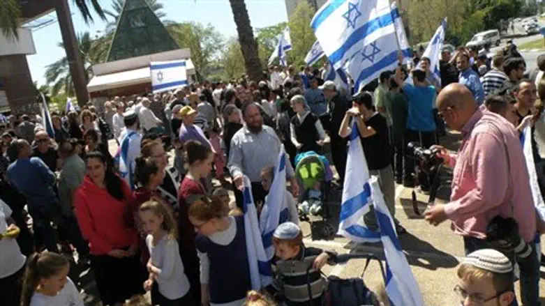 זחילה איטית של ערבים