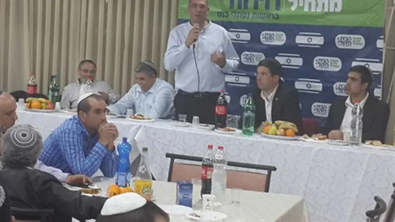 קרית מלאכי, אמש