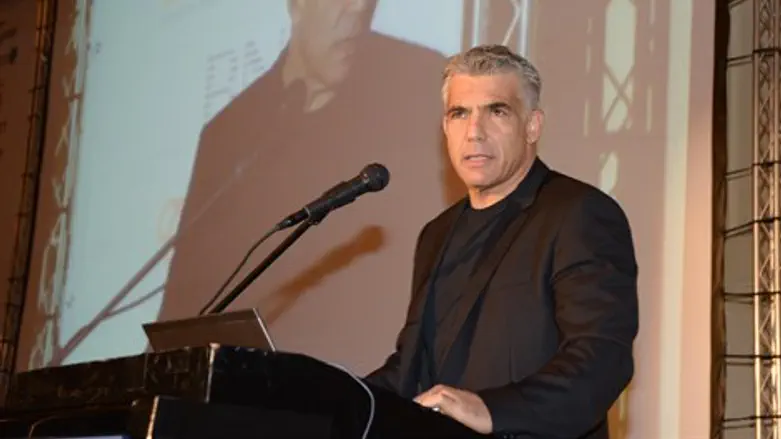 יאיר לפיד בוועידת העסקים הקטנים