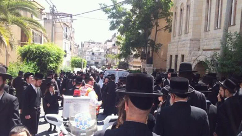 הלווית האדמו"ר. היום