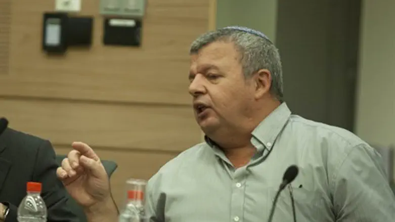 ההסכם עוכב. כלפה