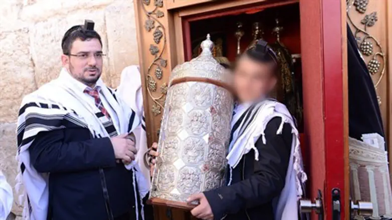 הנער שחולץ בחגיגת בר המצווה