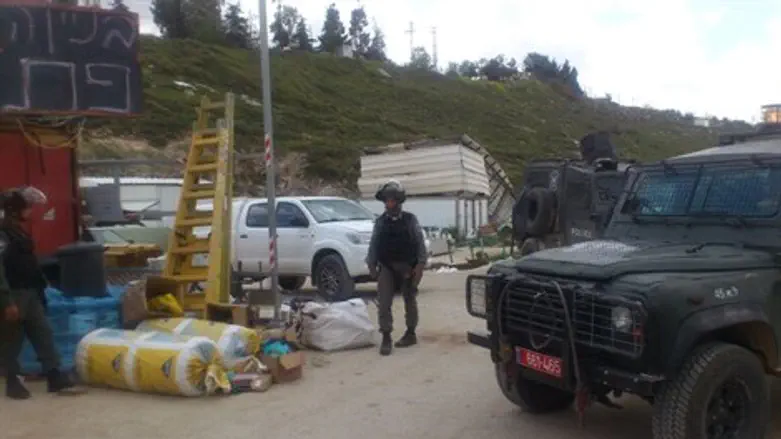 יצהר, היום בצהריים