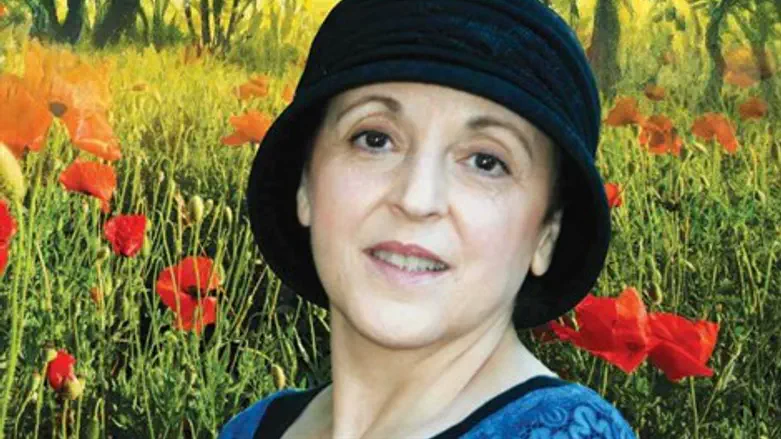 הסופרת מירה קדר