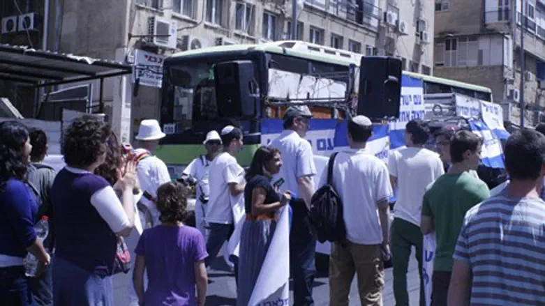 צועדים בבני ברק