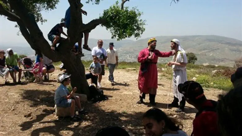 שחקני רחוב בהר כביר