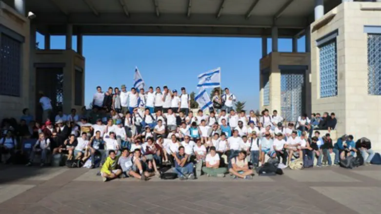 התלמידים בכיכר ספרא