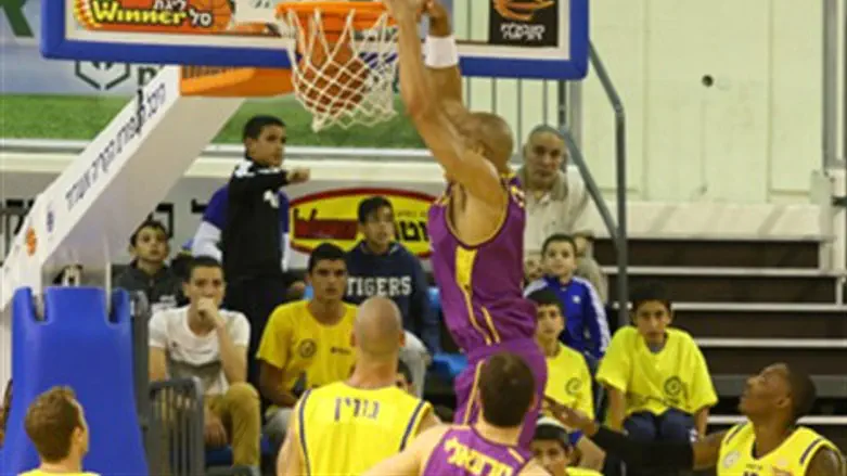 רוזפלט מטביע את אשדוד אתמול