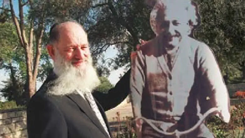 אין סתירה.פרופ' הנדלר ותמונתו של איינשטיין