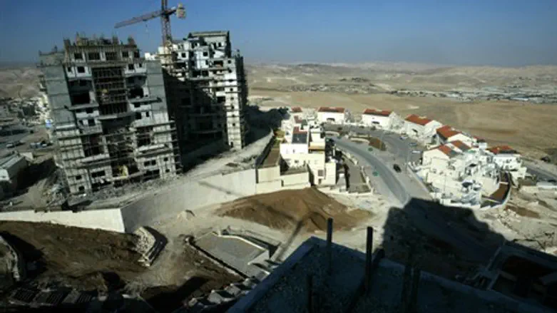 בנייה במעלה אדומים