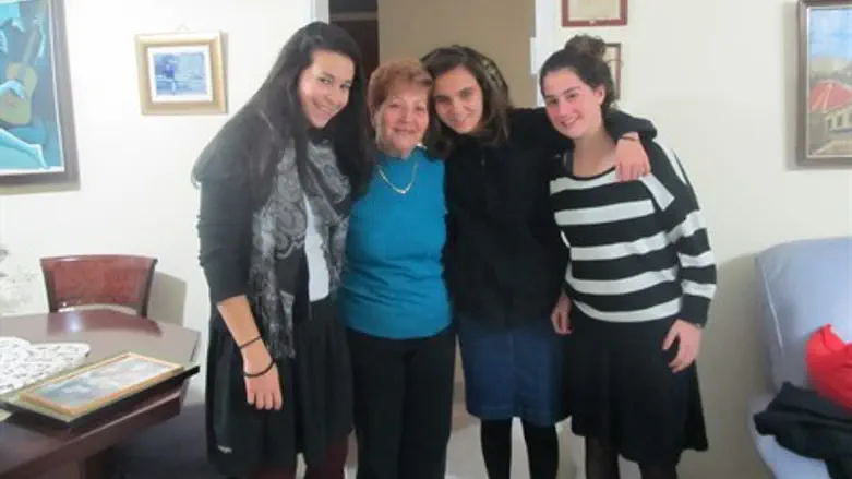 ורד ובנות אבלינה