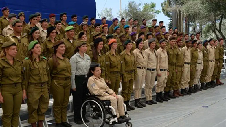 החיילים המצטיינים