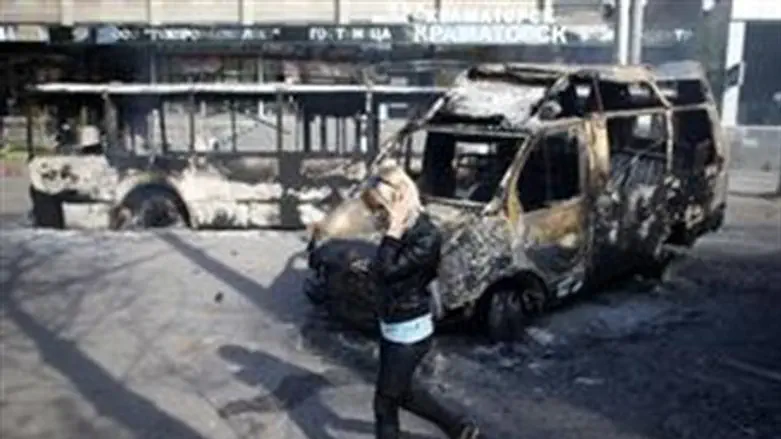 Краматорск. Сожженные троллейбус и маршрутка