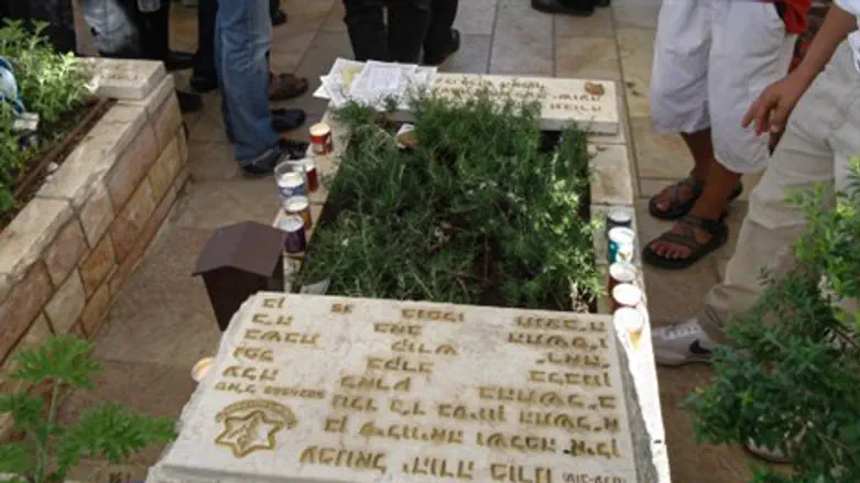 קברו של עמנואל מורנו