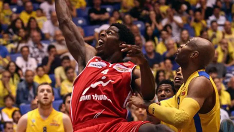 טיוס וסימס במשחק הקודם