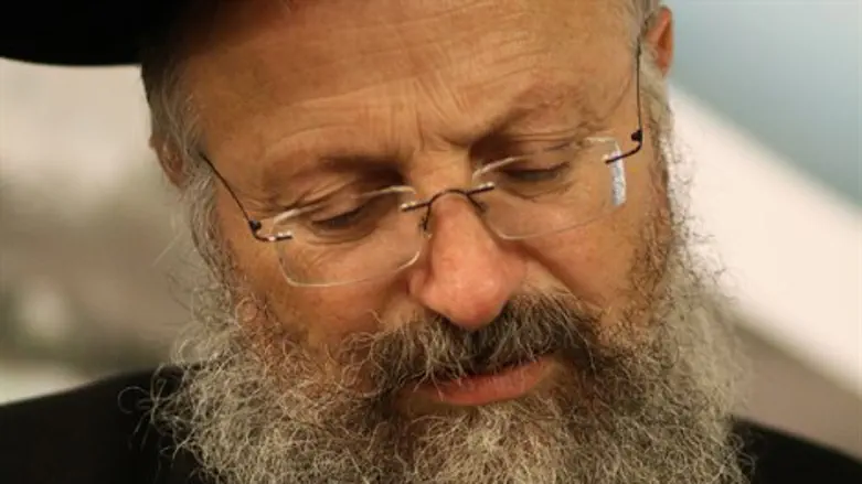 עזב את הטקס. הרב שמואל אליהו