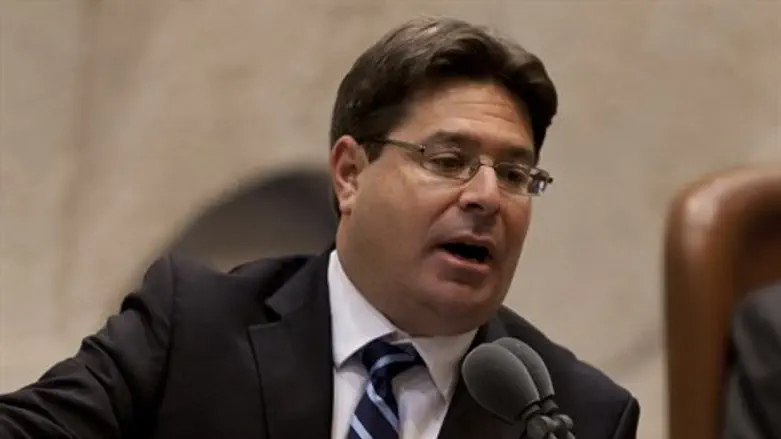 Офир Акунис