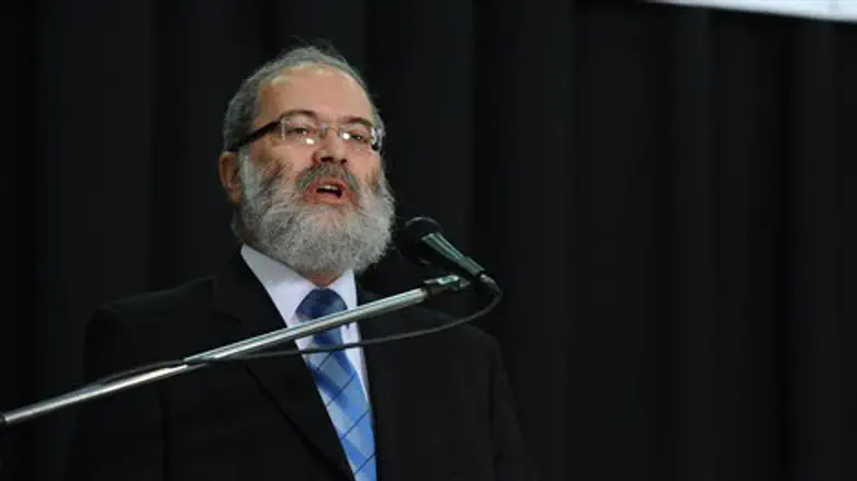 תוהה. הרב גוטל