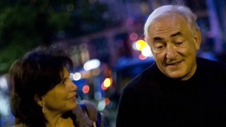 Strauss-Kahn and Sinclair, 2011