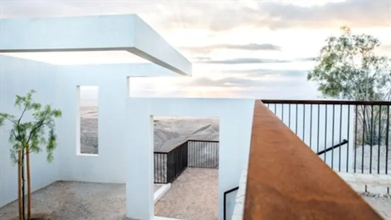 מרפסת ים המלח