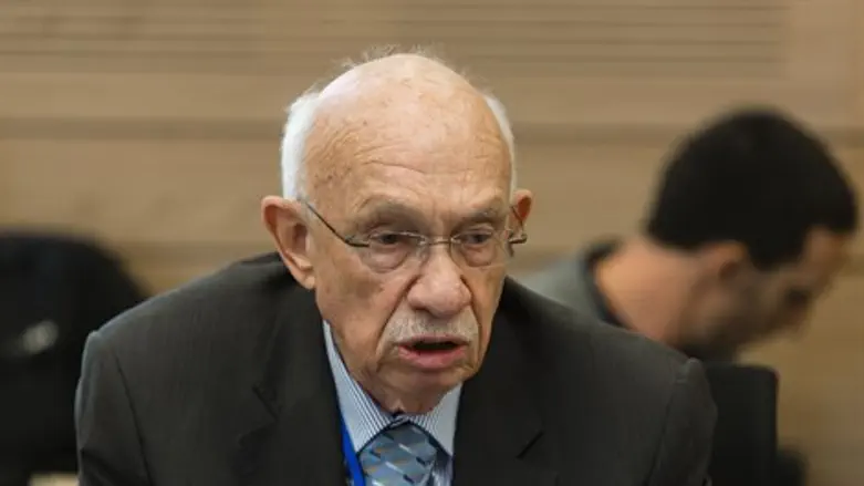 מתנגד. אביגדור קפלן