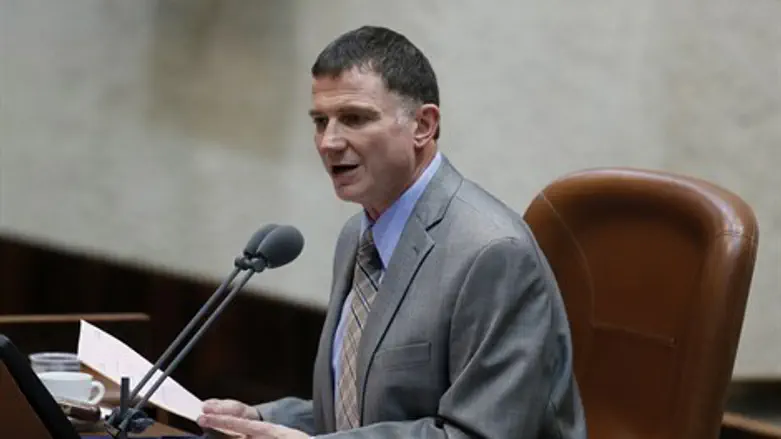 בחירות ב-10 ביוני. אדלשטיין