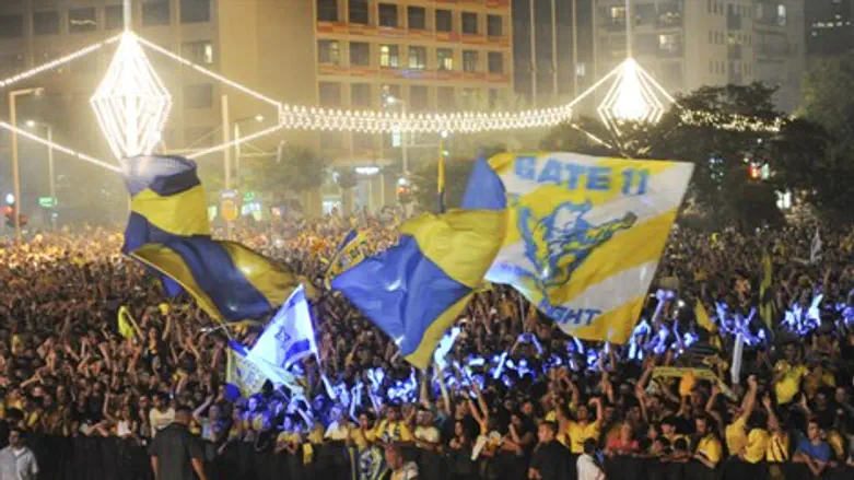 מכבי חוגגת בכיכר רבין